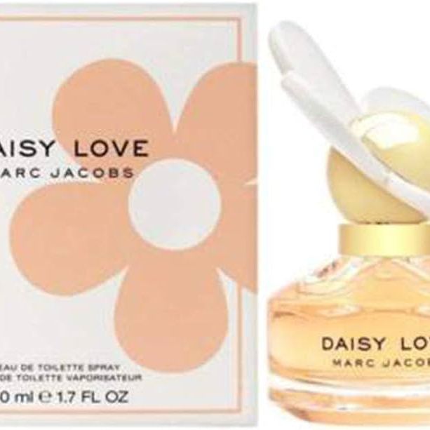 Marc Jacobs Daisy Love Eau De Toilette - AGSWHOLESALE